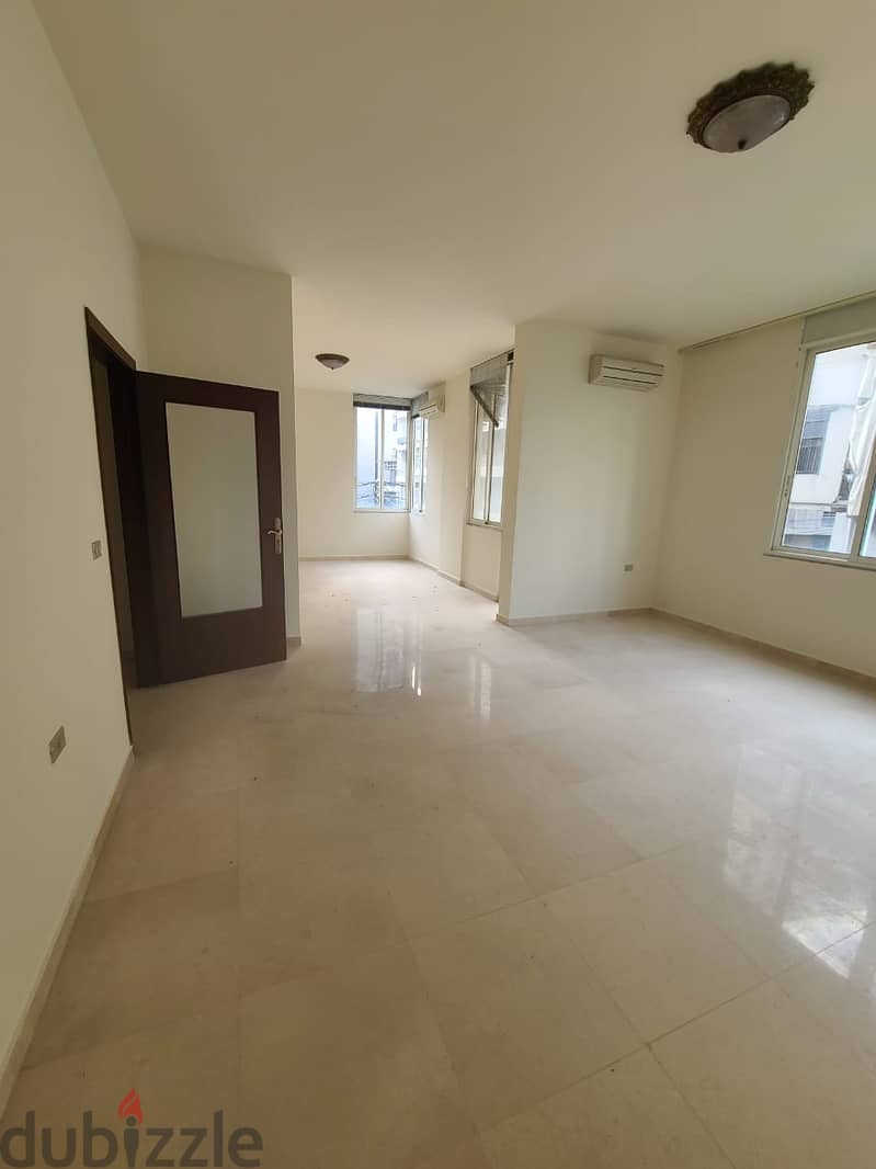 Apartment in Achrafieh for Saleشقة في الاشرفية للبيع 4