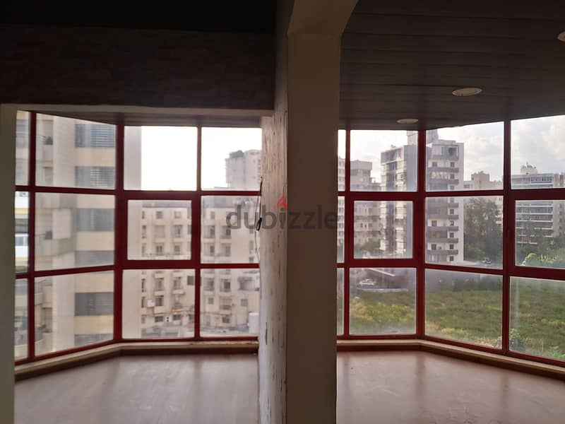 Office in commercial center in Zalka for saleمكتب في المركز التجاري 0