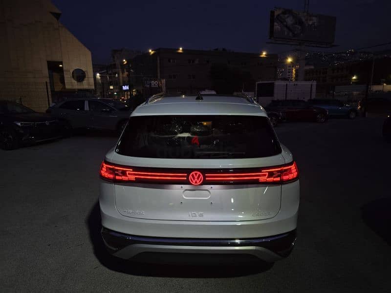 NEW VOLKSWAGEN ID6 PRO BIG BATTERY RANGE 600 KM FULL OPTIONS PANORAMIC 19