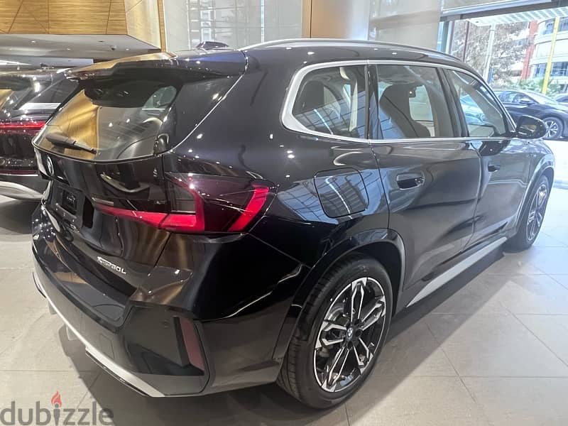 2024 BMW IX1 30L XDrive 0km Fully Electric Brand New 4