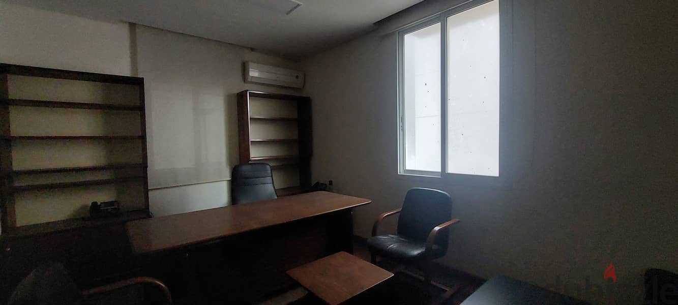 Office for sale in Furn El Chebbak مكتب للبيع في فرن الشباك العدلية 8