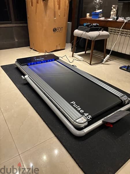 Foldable underbed Treadmill with remote control  2.75 hp 125 kg 2
