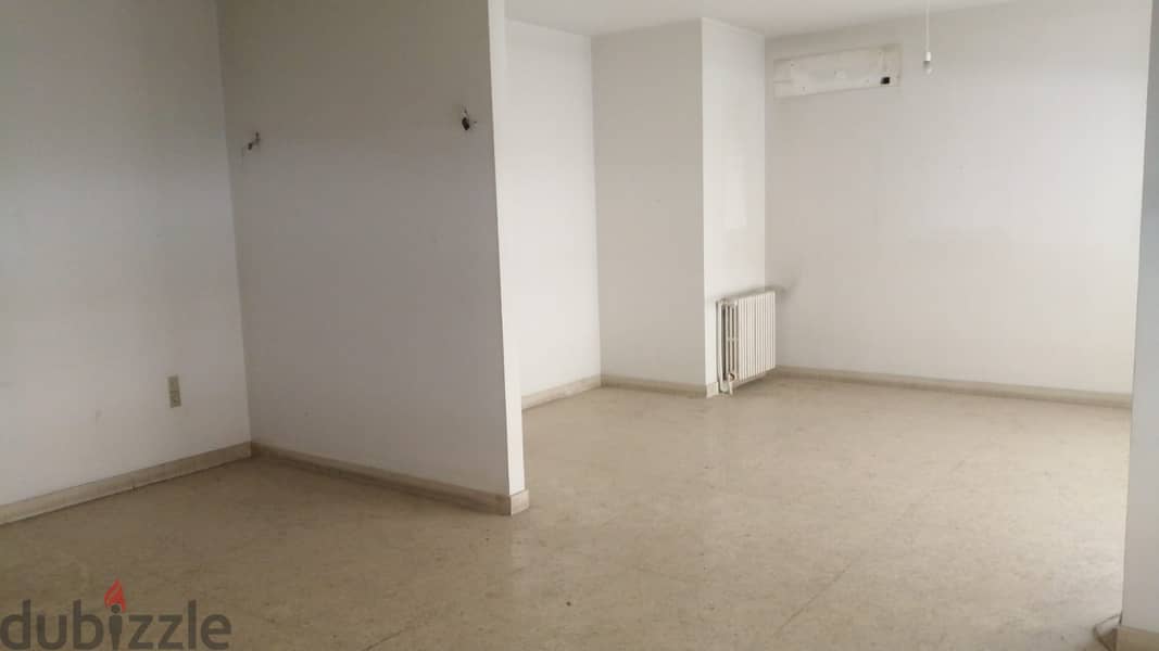 CATCH IN CARRE D'OR ACHRAFIEH (220SQ) 3 BEDROOMS , (AC-800) 2