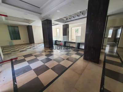 Showroom for rent in Nowayri ,Beirut صالة عرض للإيجار في النويري