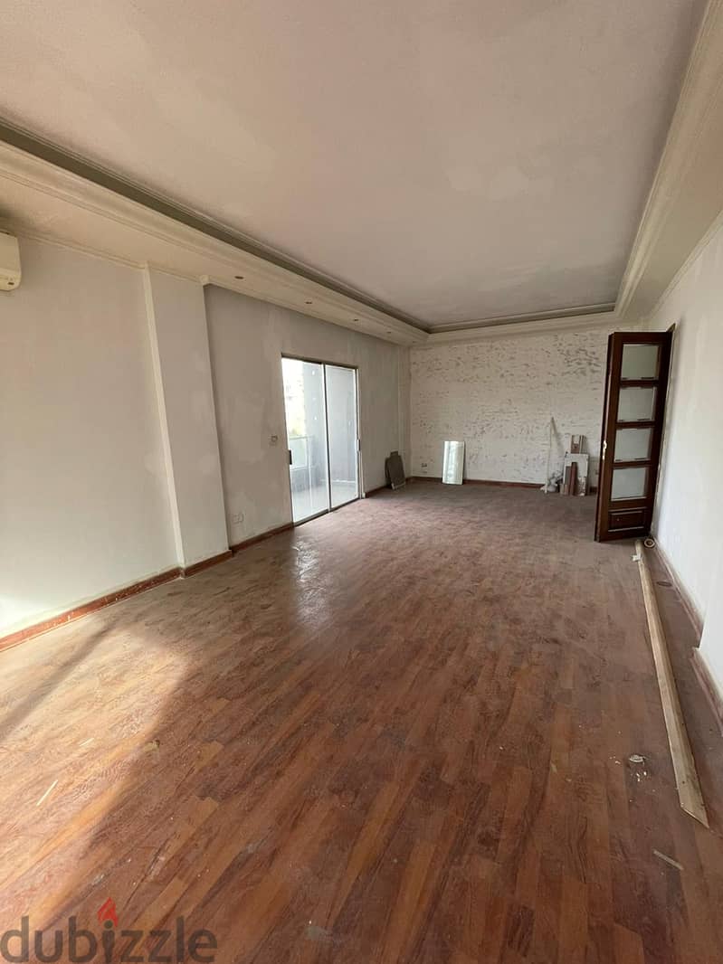 Apartment for sale in Badaro شقة في بدارو للبيع 3