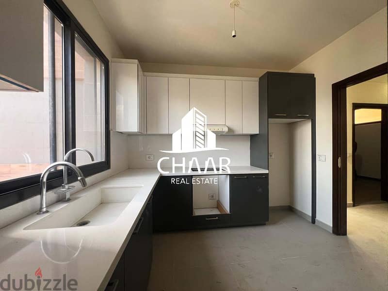 R1787 Highly Attractive Apartment for Sale in Achrafieh 6