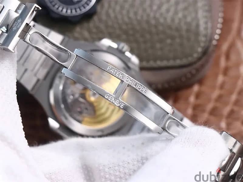 Patek philippe nautilus 5711 swiss super clone 1.1 2