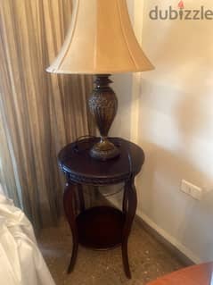 table antique with lampadaire 0