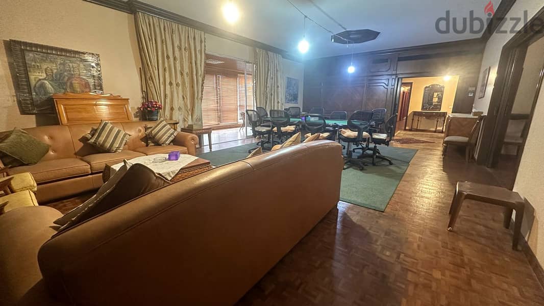 Spacious apartment for sale in Ain al-tinehشقة واسعة للبيع 1