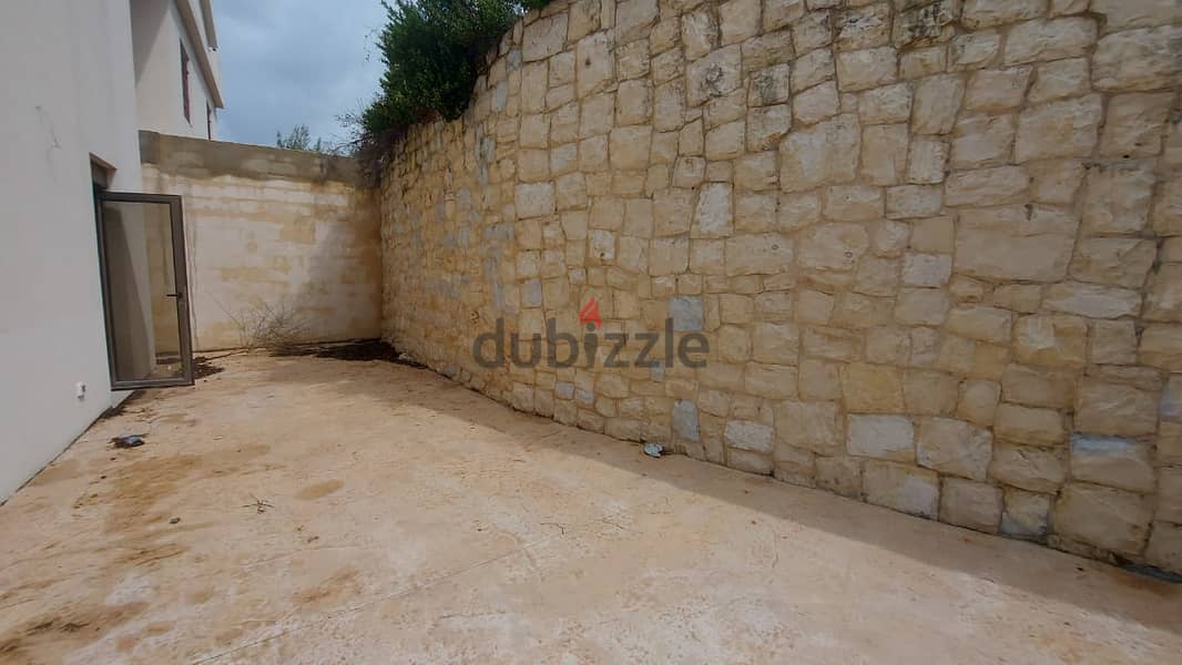L14949-Spacious Apartment for Sale In Halat With A Beautiful View 2