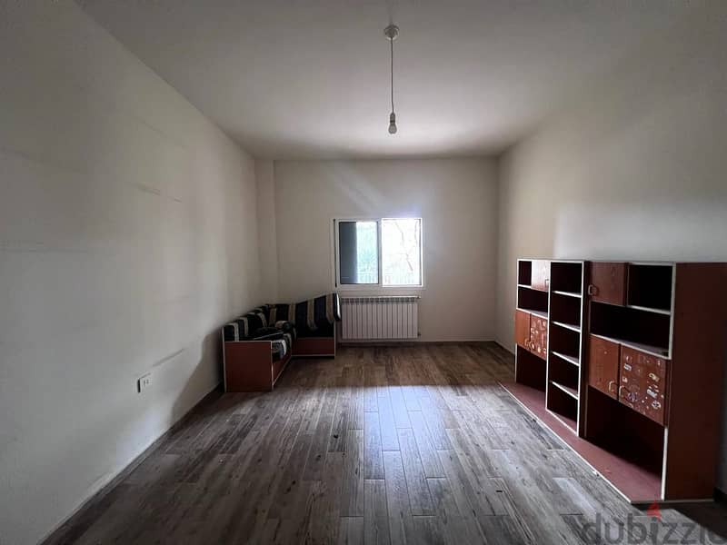Unfurnished apartment for rent in Broummana, 250 sqm 10