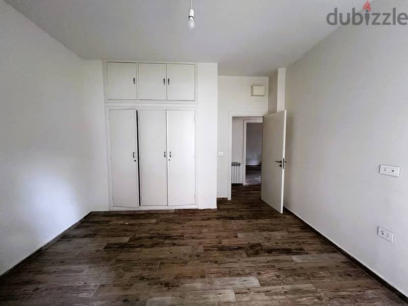 Unfurnished apartment for rent in Broummana, 250 sqm 11