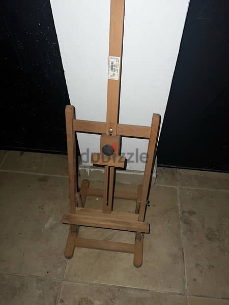 wooden paint stand 0