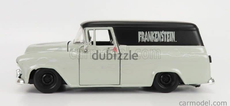 Chevy Suburban '57 (With Frankenstein figure) diecast car model 1;24 2