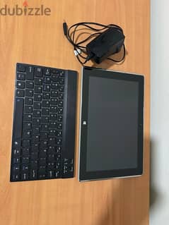 windows tablet  like new with wireless keyboard, cover & bag