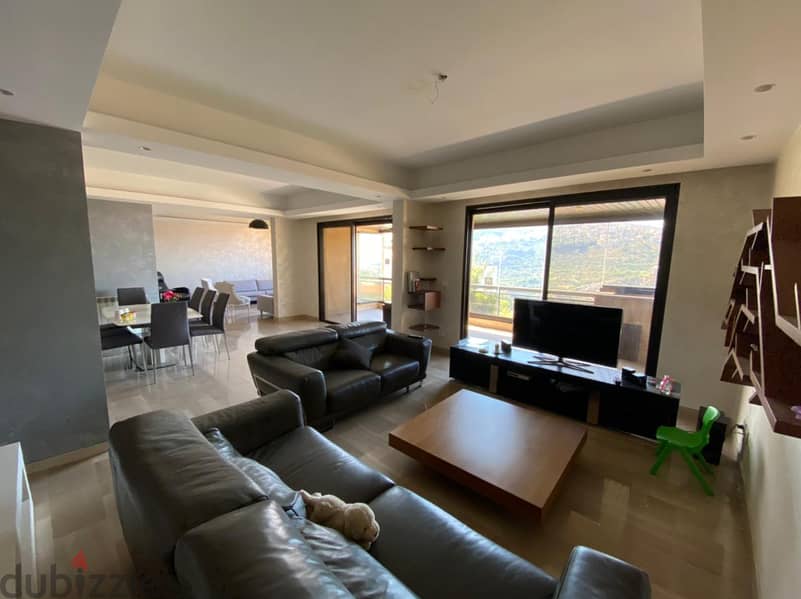 A decorated Renovated 250 m2 apartment for sale in Rabweh 1