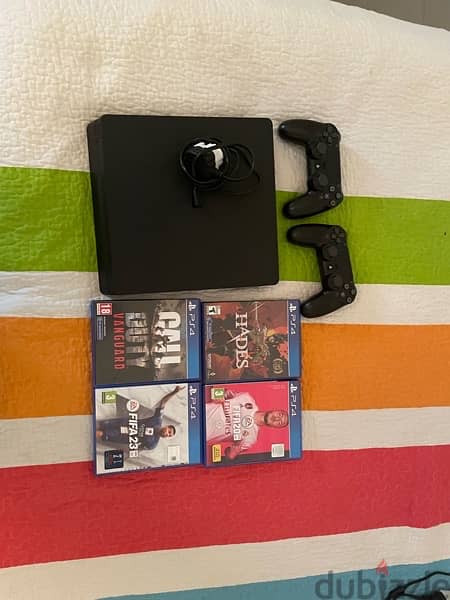 Ps4 very good condition with games 3