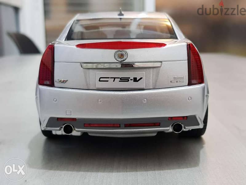 1/18 Kyosho Cadillac CTS-V diecast model car 4