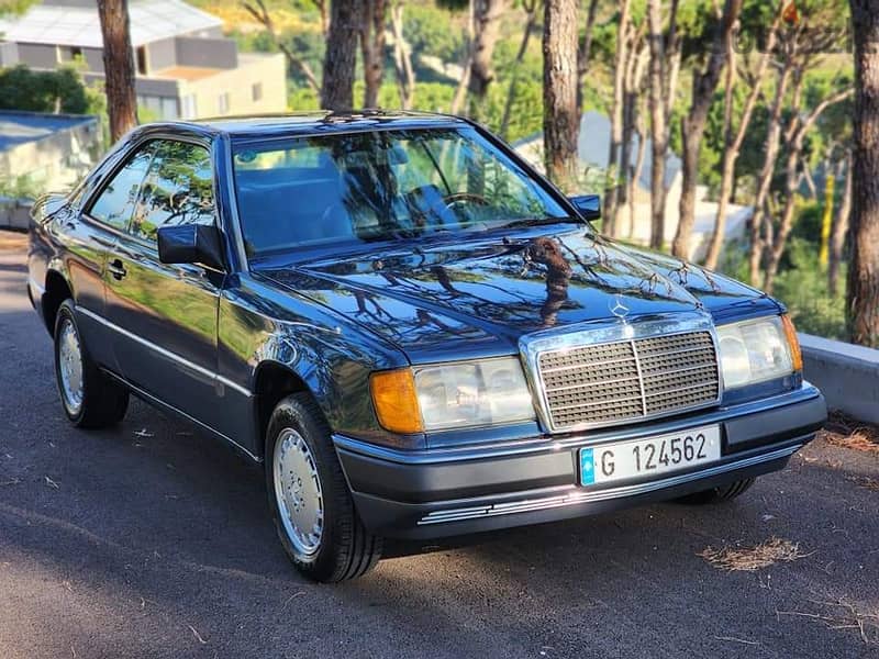 1991 Mercedes-Benz 230CE W124 0