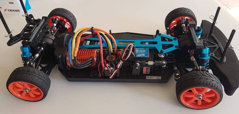 exchange on rc car , rc car , electric , like new 3