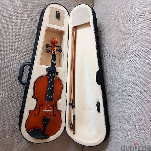 Violin 1/2 "Clara C" with bow and box 2