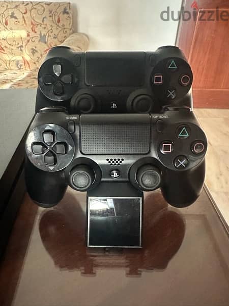 Play Station 4 used VERY GOOD CONDITION 4