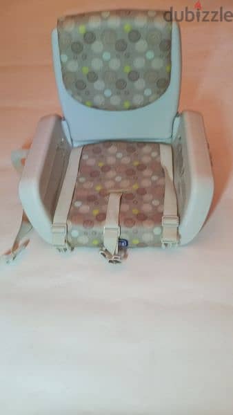 Chicco MoDe Booster Seat (Grey) - Like new 6