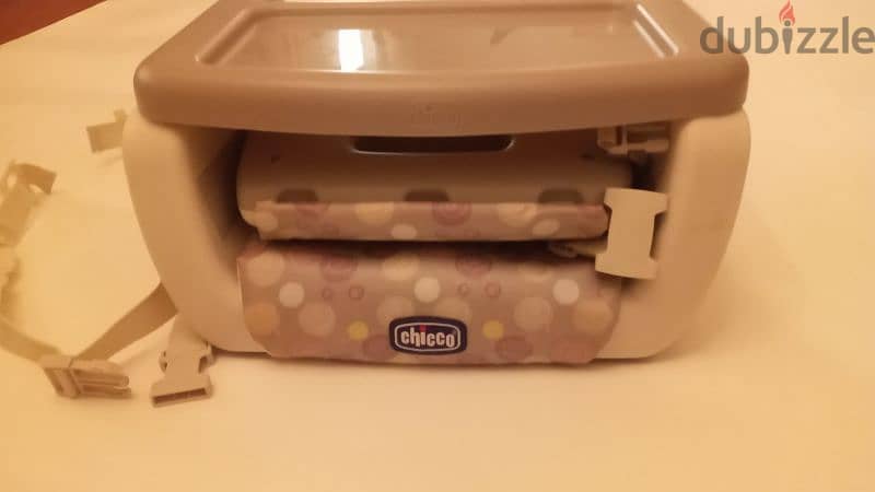 Chicco MoDe Booster Seat (Grey) - Like new 9