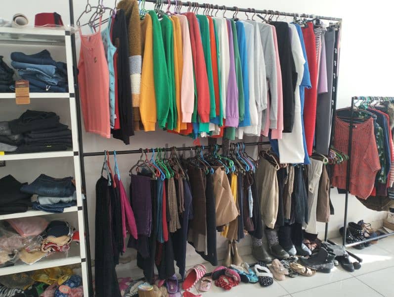 for sale tyeb ملابس رجالية وأحذية تقية نسائية وغيره 9