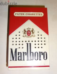 Vintage Marlboro transistor MW radio cigarettes box size