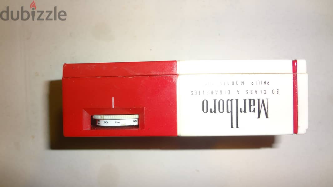 Vintage Marlboro transistor MW radio cigarettes box size 1