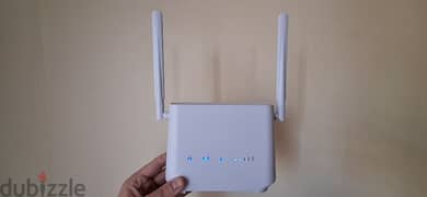 4G+ Router with Built-in Battery and SIM Card