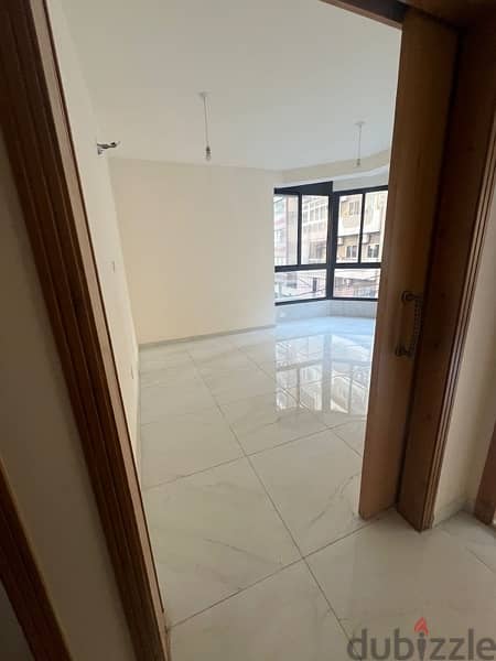Apartment for sale in Ras Al-Nabaa | شقة للبيع في رأس النبع 3