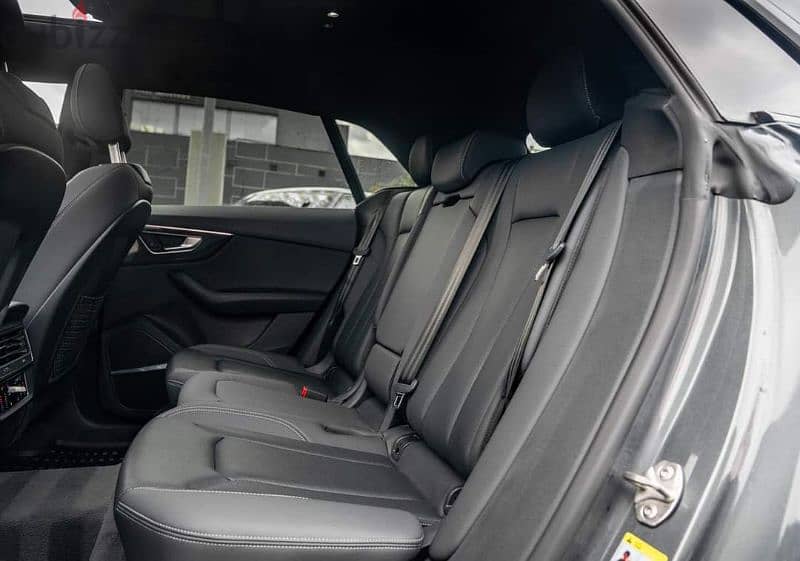 Audi Q8 model 2019 S line Clean Carfax 5