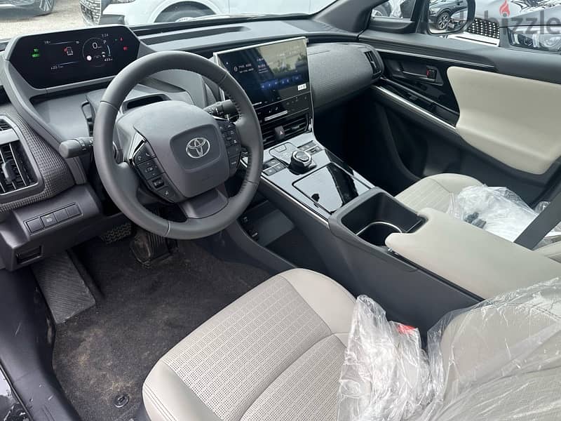 Toyota bz4 X AWD (3 years warranty) 9