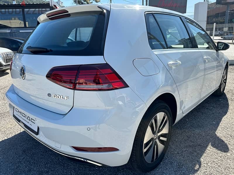 VW E golf 2021 , 300 km range warranty 7