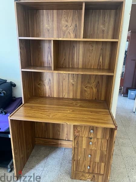 Desk and Closet in good condition for sale 1