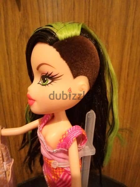 BRATZ MY NAME IS JADE As New doll, Plaid Meets Punk +her own Shoes=18$ 2