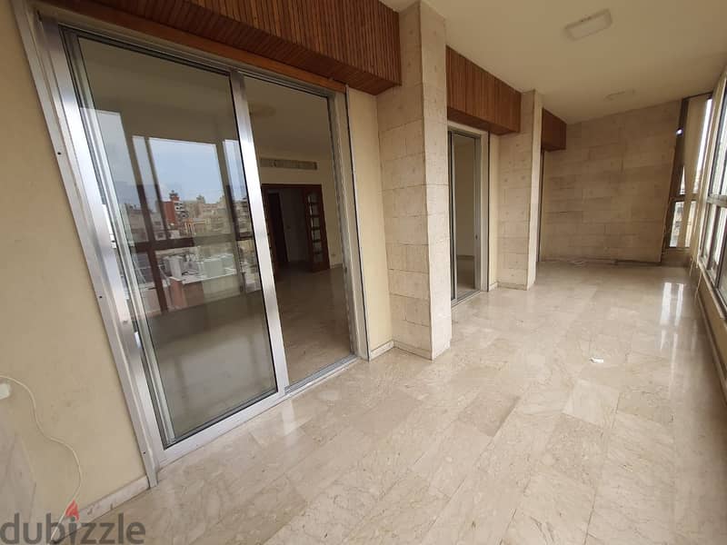 Apartment for sale in Mazraa, Beirutشقة للبيع في المزرعة، بيروت 2