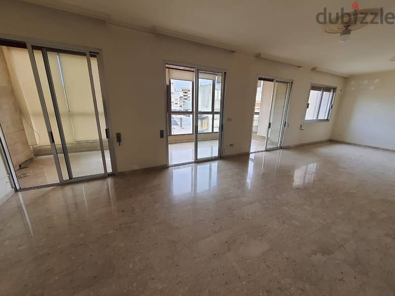 Apartment for sale in Mazraa, Beirutشقة للبيع في المزرعة، بيروت 4