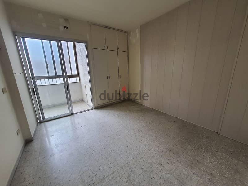 Apartment for sale in Mazraa, Beirutشقة للبيع في المزرعة، بيروت 10