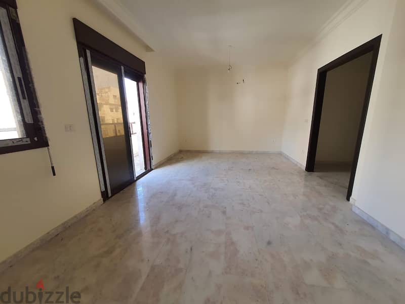 Apartment for rent in Mazraa,Beirutشقة للإيجار في المزرعة،بيروت 1