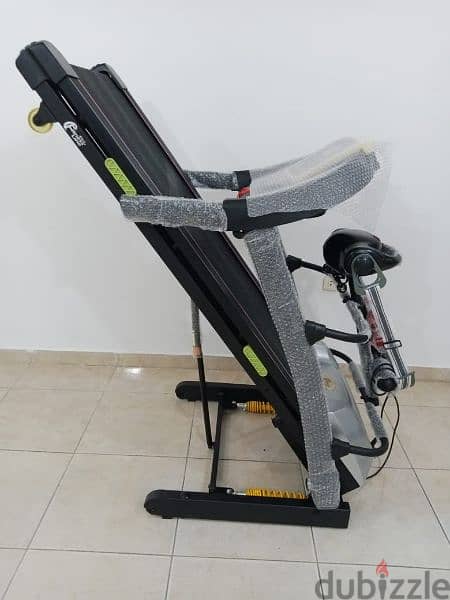 Incline Fitness Treadmill 2.5HP Motor power with Colourful Design 1