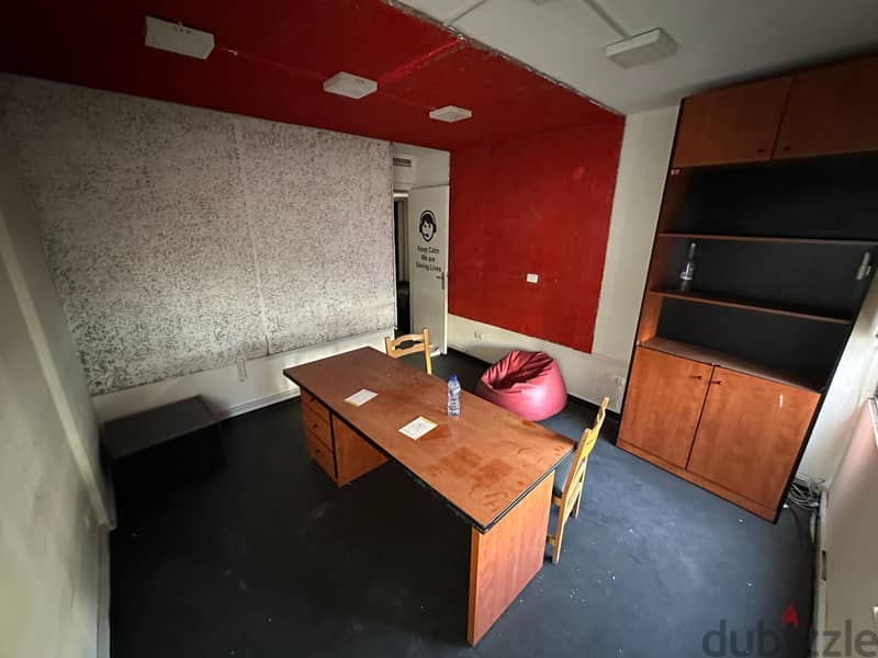 Office For Rent In Dekwaneh مكتب للإيجار في الدكوانة 1
