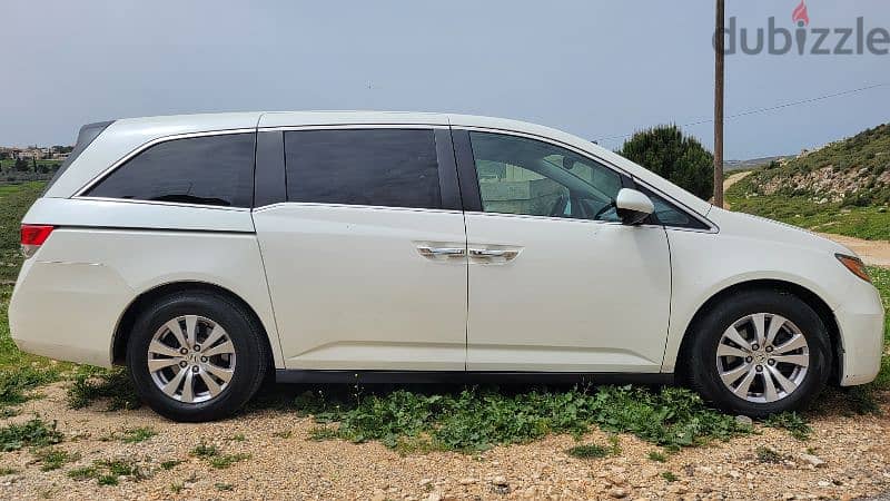 2016 Odyssey EX-L only 29k miles Factory Condition 10