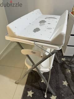 baby care bathtub with stand and changing matt
