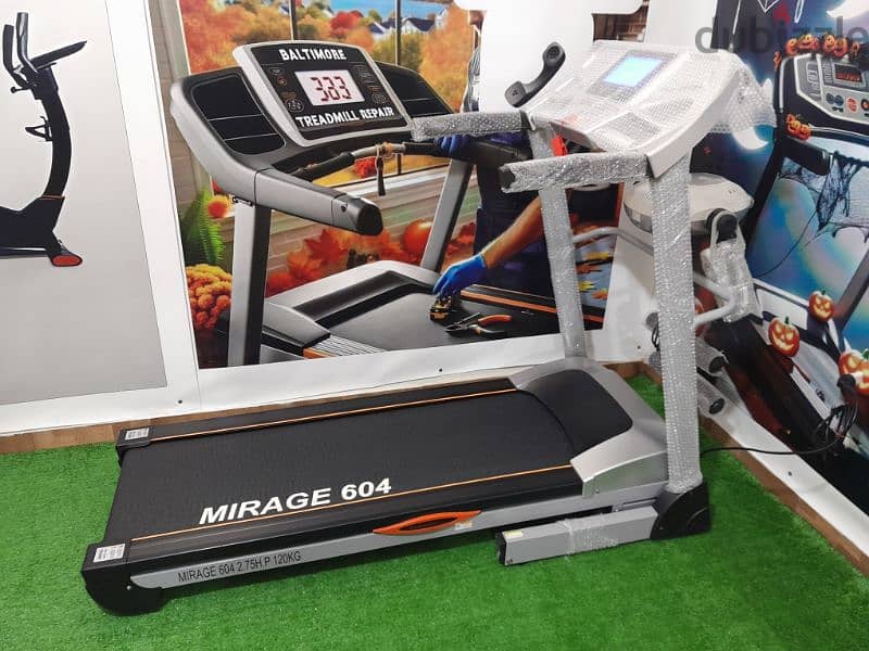 Full options treadmill 2.75hp ,automatic incline, vibration massage 0