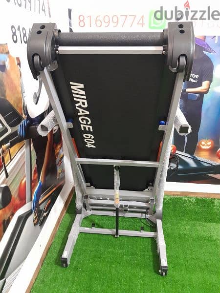 Full options treadmill 2.75hp ,automatic incline, vibration massage 5