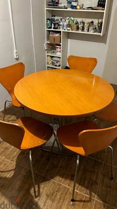 table with 5 chairs