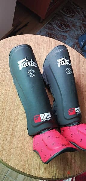 Buka Boxing Gloves + Fairtex Shinguards 1